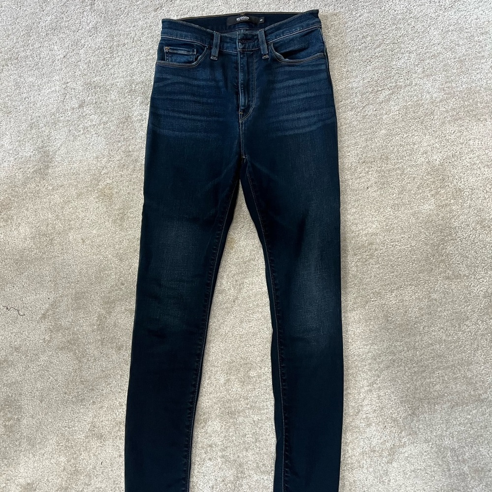 Hudson skinny jeans. Barely worn. size 26